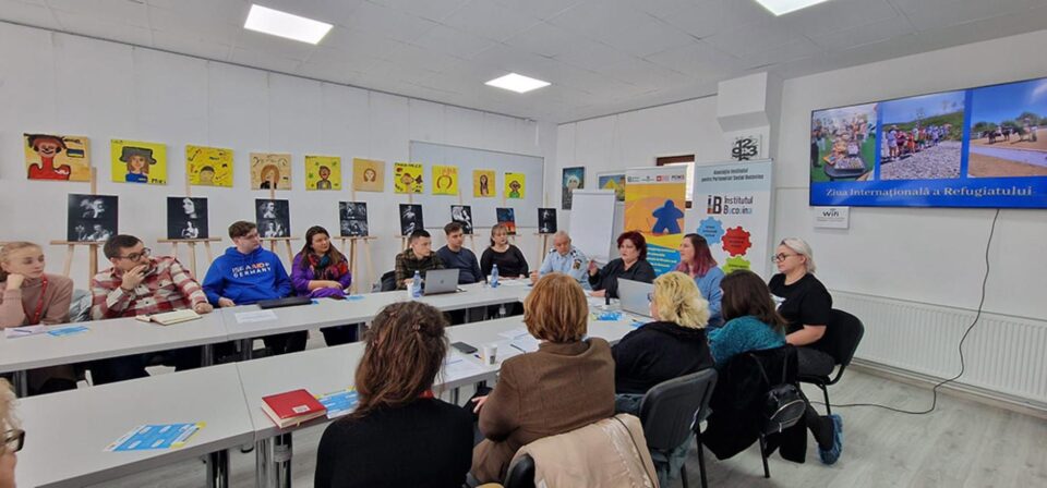 25 de specialiști prezenți la o dezbatere privind incluziunea socială și serviciile suport oferite refugiaților ucraineni 25 de specialiști prezenți la o dezbatere privind incluziunea socială și serviciile suport oferite refugiaților ucraineni