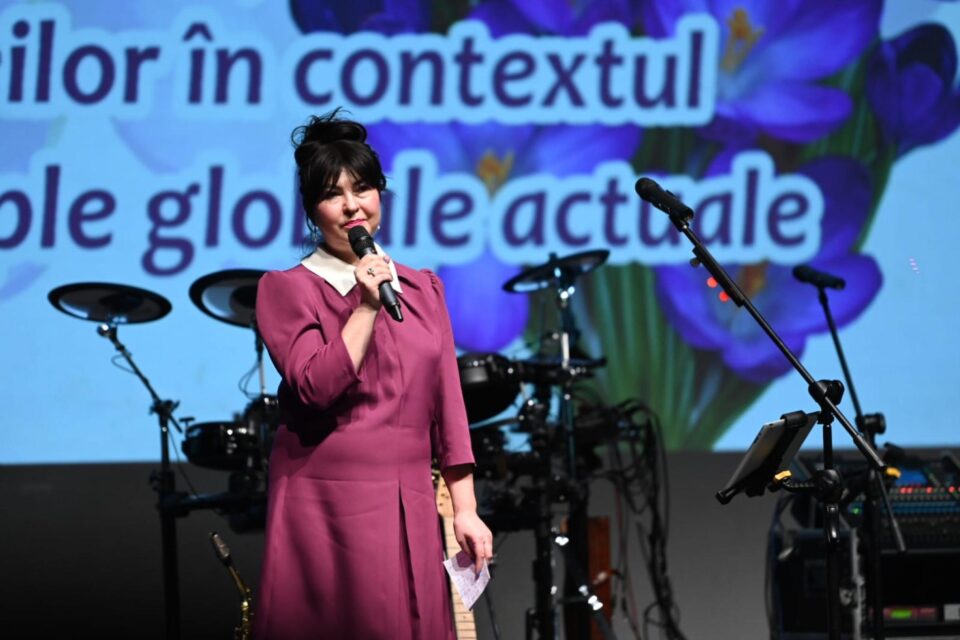 Aurora Martin - activistă pentru drepturile omului, expert în antidiscriminare de gen