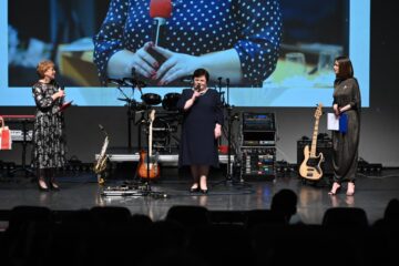 Daniela Ceredeev, inspector școlar de religie în cadrul Inspectoratului Școlar Județean Suceava, premiantă a Galei