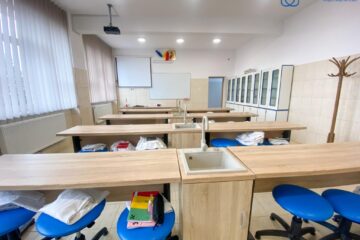 28 de unități de învățământ din Suceava vor fi dotate cu mobilier, materiale didactice și echipamente digitale prin proiectul EduDigital