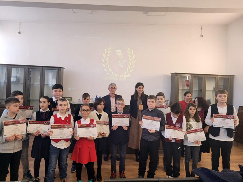 Elevi suceveni, premiați la Concursul Internațional de Matematică „LuminaMATH”