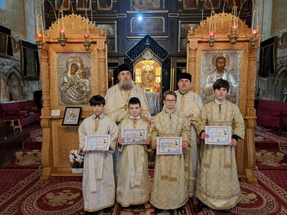 Premii pentru elevii din Bosanci, la Concursul „Împreună cu Hristos prin lume în mileniul III”