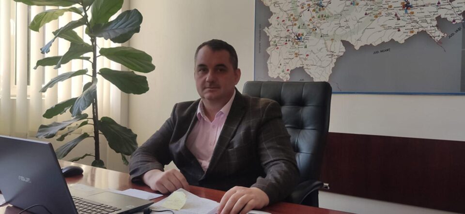 Doctorul Sorin Mihai Voloșeniuc, directorul executiv al Direcției Sanitar Veterinare și pentru Siguranța Alimentelor (DSVSA) Doctorul Sorin Mihai Voloșeniuc, directorul executiv al Direcției Sanitar Veterinare și pentru Siguranța Alimentelor (DSVSA)