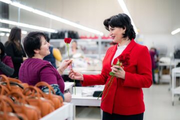 Flori oferite de Larisa Blanari