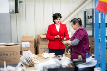 Flori oferite de Larisa Blanari