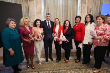 Delegația de femei din Suceava împreună cu Marcel Ciolacu și Gabriela Firea