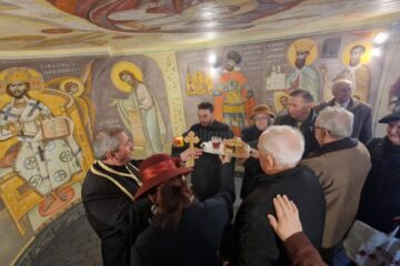 Comemorarea deținuților politici anticomuniști, la Monumentul „Turnul Unirii” de lângă Biserica Martirilor „In Memoriam” Suceava