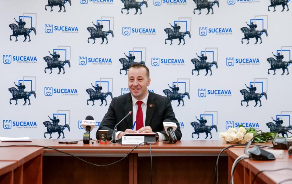 Viceprimarul Sucevei Lucian Harșovschi la conferința de presa din 8 Martie 2023