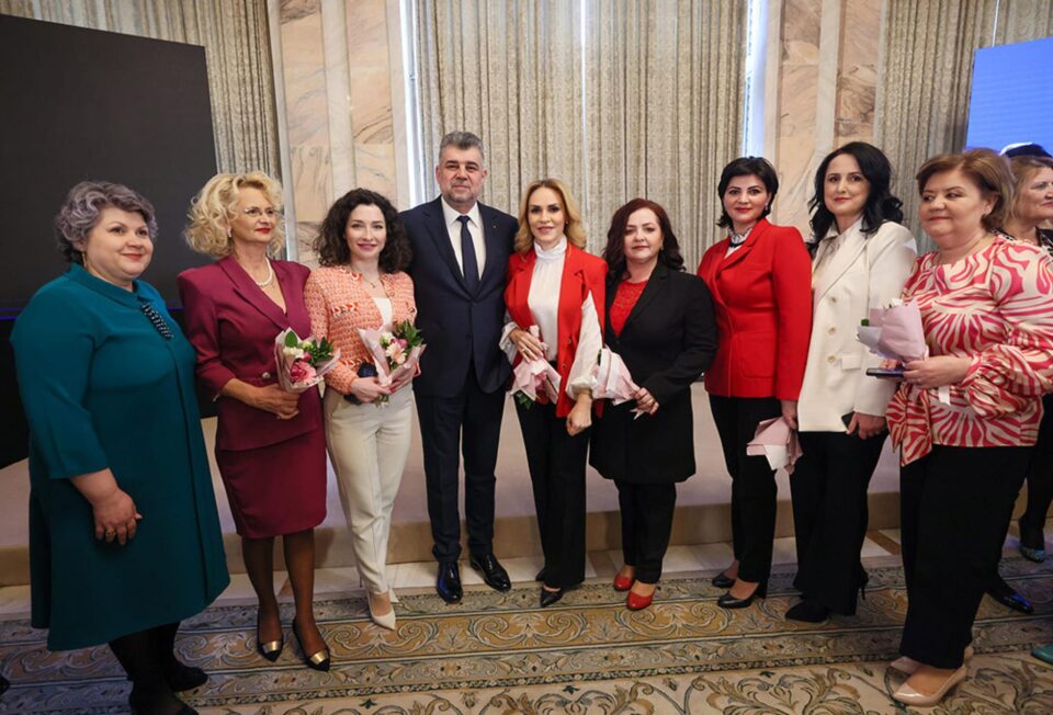 Delegația de femei din Suceava împreună cu Marcel Ciolacu și Gabriela Firea