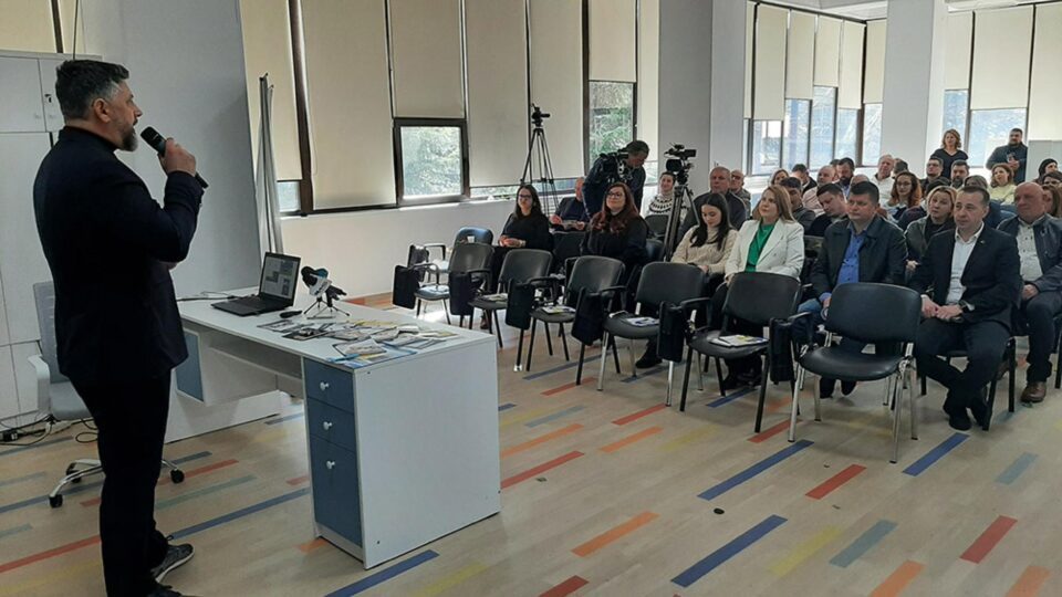 Revista „Pentru Localnici”, cu 3000 de exemplare care vor fi distribuite gratuit, lansată la Camera de Comerț și Industrie Suceava