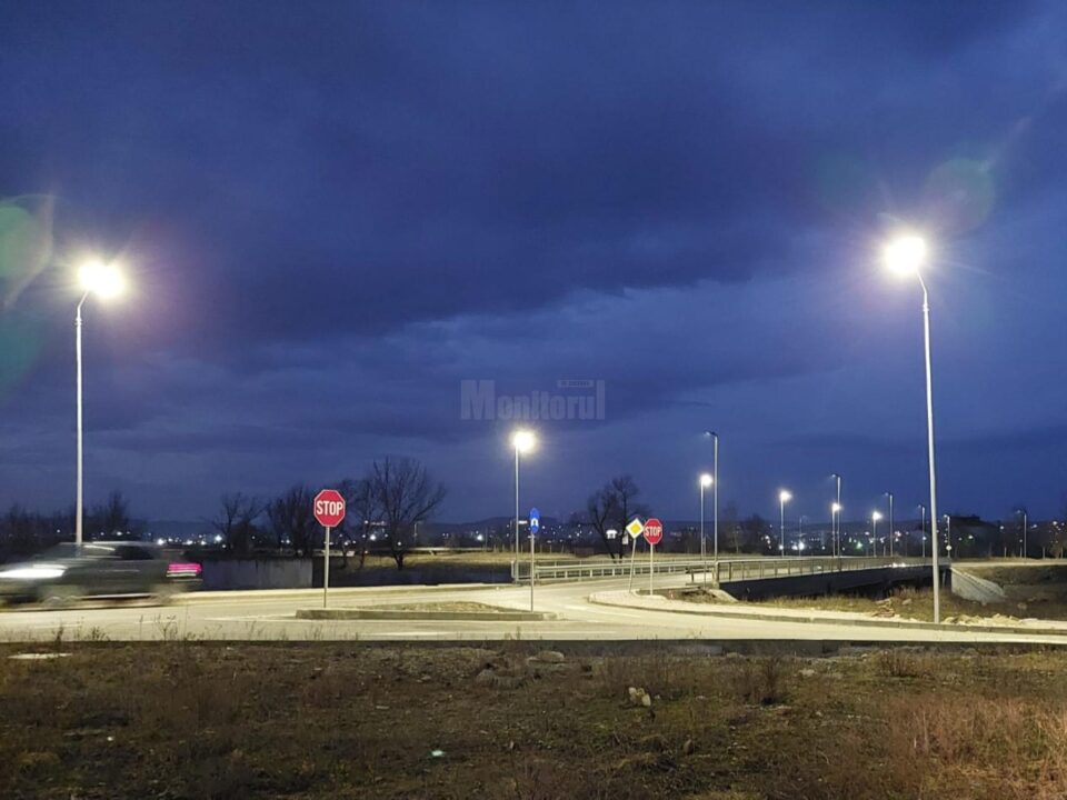 Iluminatul public pe ruta alternativă Suceava - Botoșani a fost pus în funcțiune pe tronsonul Podul Unirii - strada Apeductului