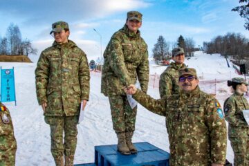 Competiție spectaculoasă de schi, cu elevii Colegiului Militar Câmpulung