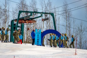 Competiție spectaculoasă de schi, cu elevii Colegiului Militar Câmpulung