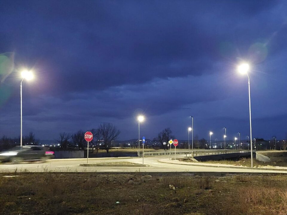 Iluminatul public pe ruta alternativă Suceava - Botoșani a fost pus în funcțiune pe tronsonul Podul Unirii - strada Apeductului