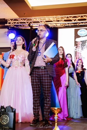 S-au desemnat câștigătorii Concursului județean „Miss & Mister Bucovina”, ediția a IX-a