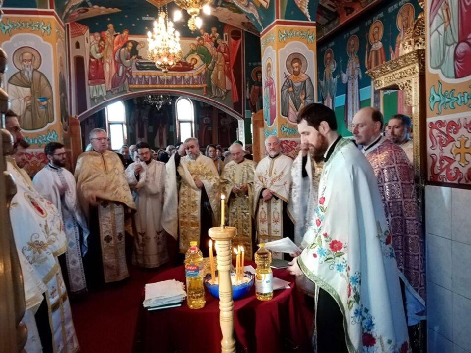 Binecuvântare pentru parohia Mănăstioara-Preutești