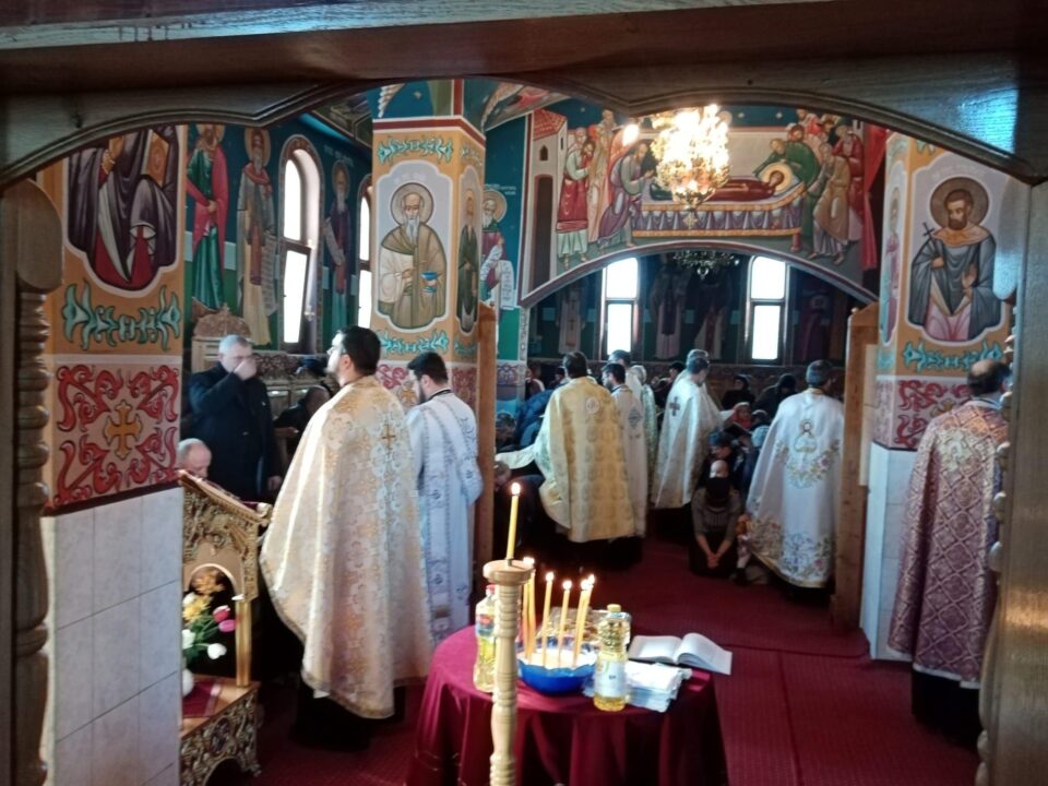 Binecuvântare pentru parohia Mănăstioara-Preutești