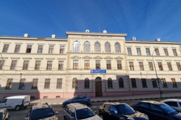Colegiul National Stefan cel Mare Suceava a fost raportat greșit ca fiind cu grad II de risc seismic, deși nu a fost făcută nici o expertiză deocamdată
