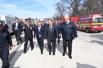 Ministrul Lucian Bode la poligonul de pregătire a pompierilor de la Siret
