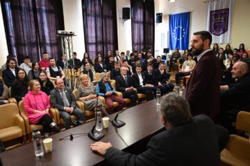 Principele Nicolae, în dialog cu elevii