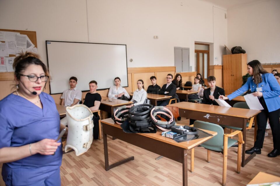 Repere pentru viata, la Colegiul E. Hurmuzachi