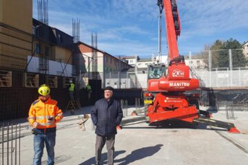 La o lună de la începerea realizării sălii de sport de la Școala Gimnazială nr. 10, Ion Lungu a verificat în teren lucrarea executată de firma Simion Tehnoconstruct