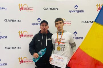 Tată și fiu fericiți după Naționalele de atletism