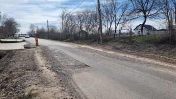 Drumul județean este grav afectat pe mai multe porțiuni