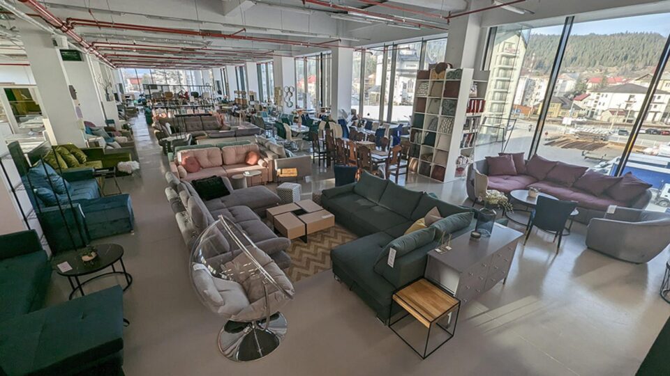 Showroomul Albemma – Mobilier și soluții decorative, în centrul orașului Gura Humorului