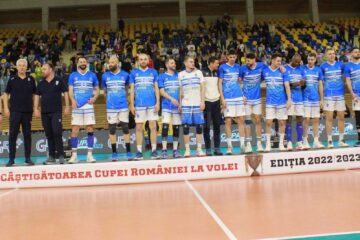 Stefan Lupu, cu numarul 14 pe tricou, si-a trecut in palmares Cupa Romaniei