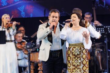 Turneul „Acasă-i România”, la Bacău