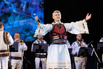 Turneul „Acasă-i România”, la Bacău