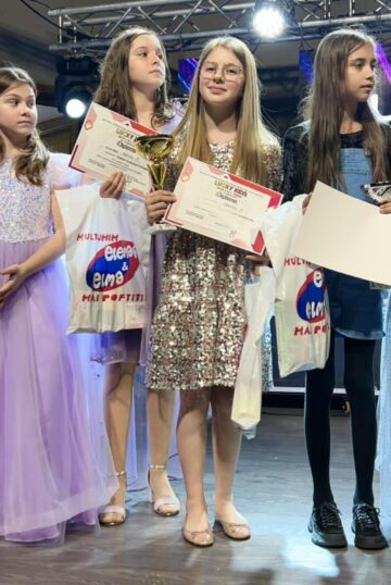 Elevi suceveni, pe podium la Festivalul de muzică „Lucky Kids”