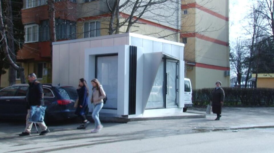 Chioșcul construit pe trei locuri de parcare va fi demolat