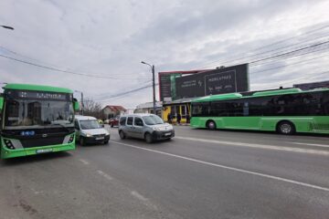 Șoferii de autobuze de la TPL Suceava au pe mână autovehicule în valoare de peste 500.000 de euro și duc zilnic mii de persoane