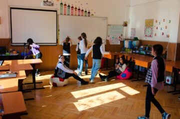 Limba franceză prin activități teatrale la Școala Gimnazială nr. 4 Suceava