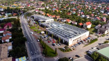 Panouri fotovoltaice montate pe toate proprietățile Grupului Iulius, inclusiv mallul din Suceava