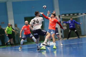 CSU din Suceava a castigat clar duelul cu CSM Bacau. Foto Marius Gabor