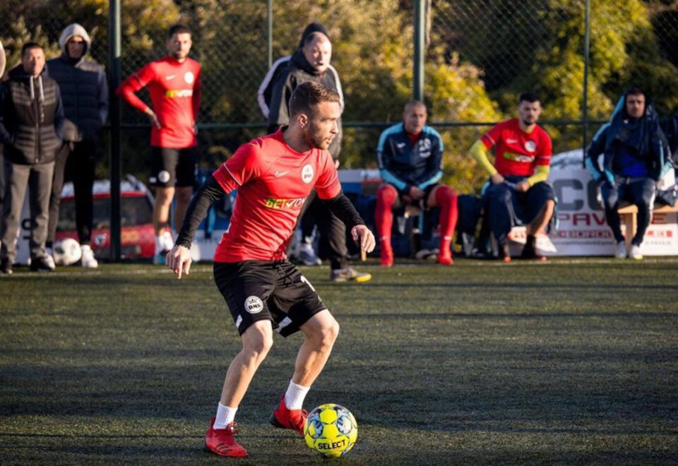 Bogdan Botezatu este pregătit pentru debutul la echipa națională de minifotbal a României Bogdan Botezatu este pregătit pentru debutul la echipa națională de minifotbal a României