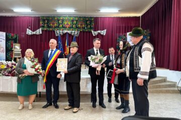 Primarul Vasile Iliuț a premiat 21 de cupluri de aur din Vicovu de Sus