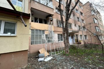 O persoană a fost rănită după o explozie care a avut loc într-un apartament