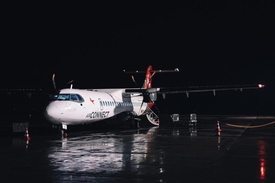 Compania românească AirConnect a început operarea zborurilor pe ruta Suceava – București și retur Compania românească AirConnect a început operarea zborurilor pe ruta Suceava – București și retur