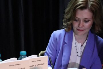 Poeta Cristina Bărăscu a lansat volumul „Limpeziri și contradicții”