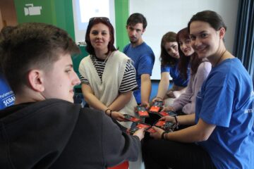 Activități ale elevilor humoreni