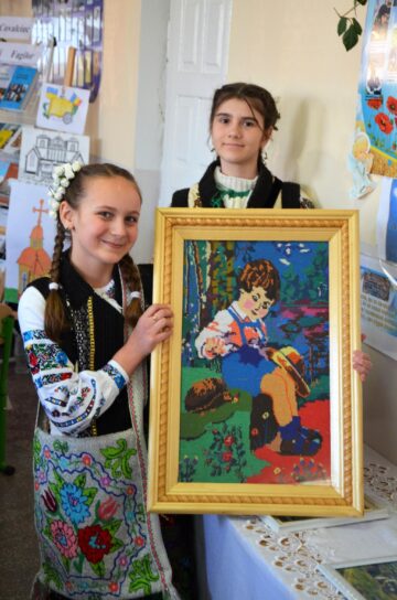 Oprișeni, vatră românească, meleag încărcat de istorie milenară din nordul înstrăinat al Bucovinei, străjuit de veșnicia gloriei Voievodului Ștefan cel Mare - la 605 ani