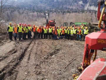 Conferință în pădure, cu parcurgerea traseului lemnului, de la exploatare la biomasă, cu demonstrații practice, organizată de Asociația Forestierilor din România
