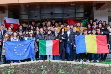 Elevi și profesori din Polonia, Portugalia, Italia și Grecia, în vizită la Primăria Suceava