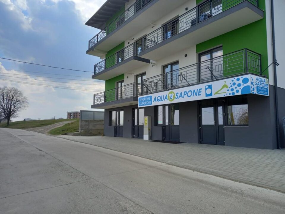 Curățătoria Aqua E Sapone, din Ipotești, îți promite „o viață fără pete”