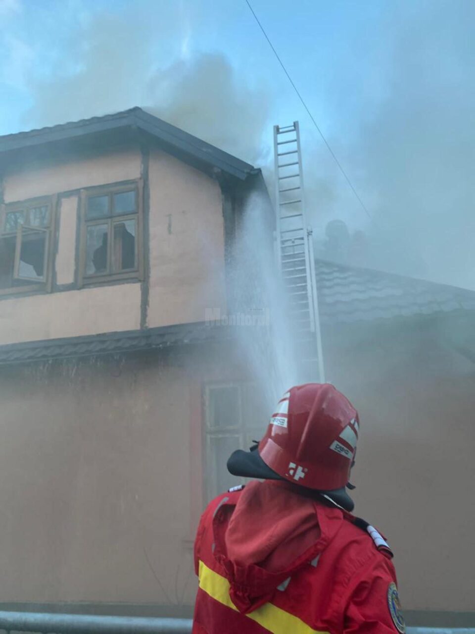 Incendiu casă Câmpulung Moldovenesc