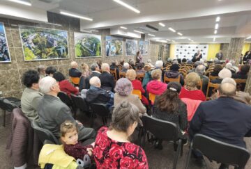 31 de ”Cupluri de aur” au fost sărbătorite la Primăria Suceava și premiate cu câte 1.000 de lei, la finele lunii martie 2023